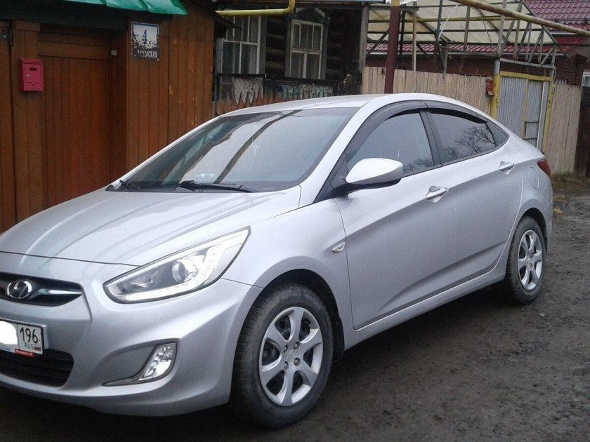 Хендай Солярис 2014 седан серебристый