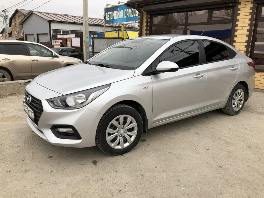 Хендай Солярис 2017 серебро
