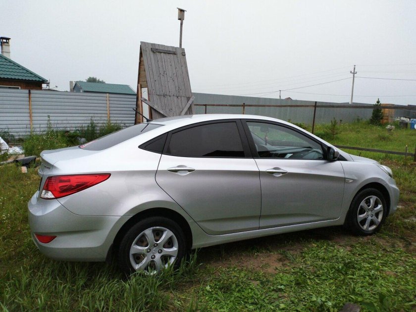 Hyundai Solaris 2012 серебристый