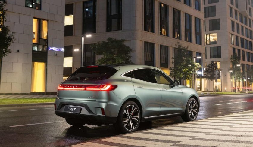 Кроссовер evolute i-jet