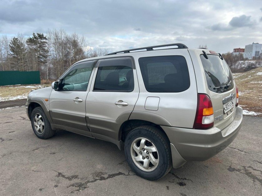 Мазда трибьют 2001