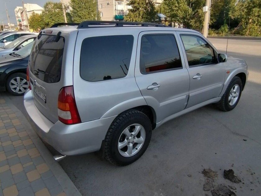 Mazda tribute 2002