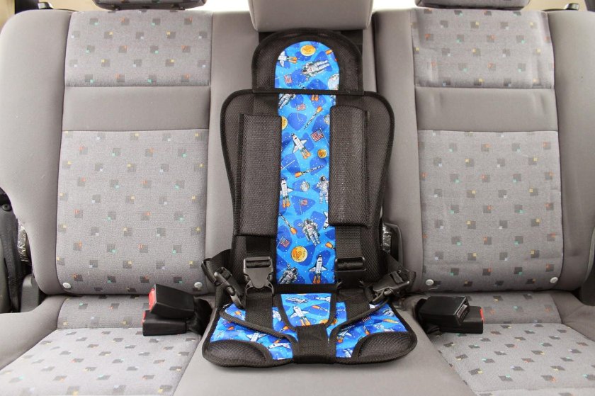 Бескаркасные автокресла для детей Винни