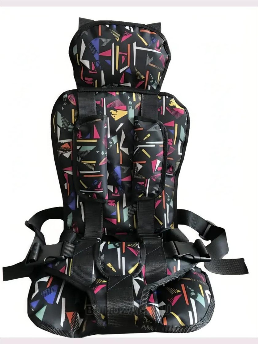 Бескаркасное детское автокресло