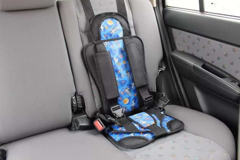 Бескаркасное детское кресло