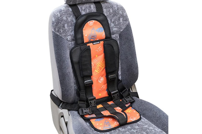 Бескаркасное детское автокресло