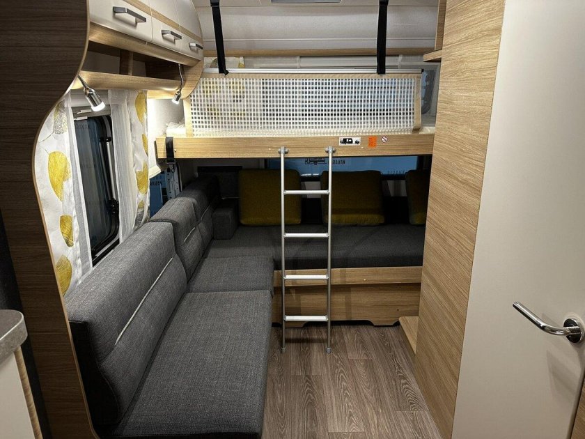 Прицеп автодом