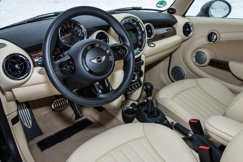 Mini Cooper Countryman салон