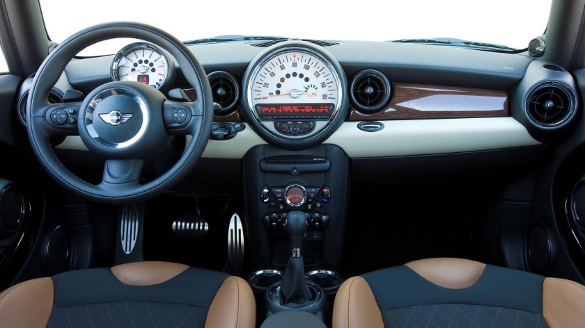 Мини Купер 2010 салон