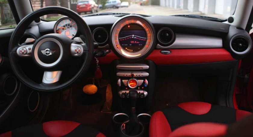 Мини Купер и Лифан Смайли