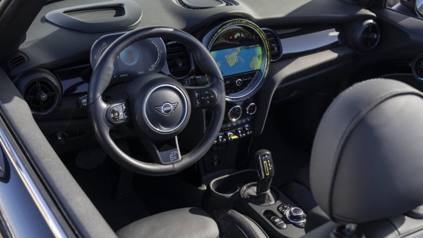 Мини Купер 2023 салон