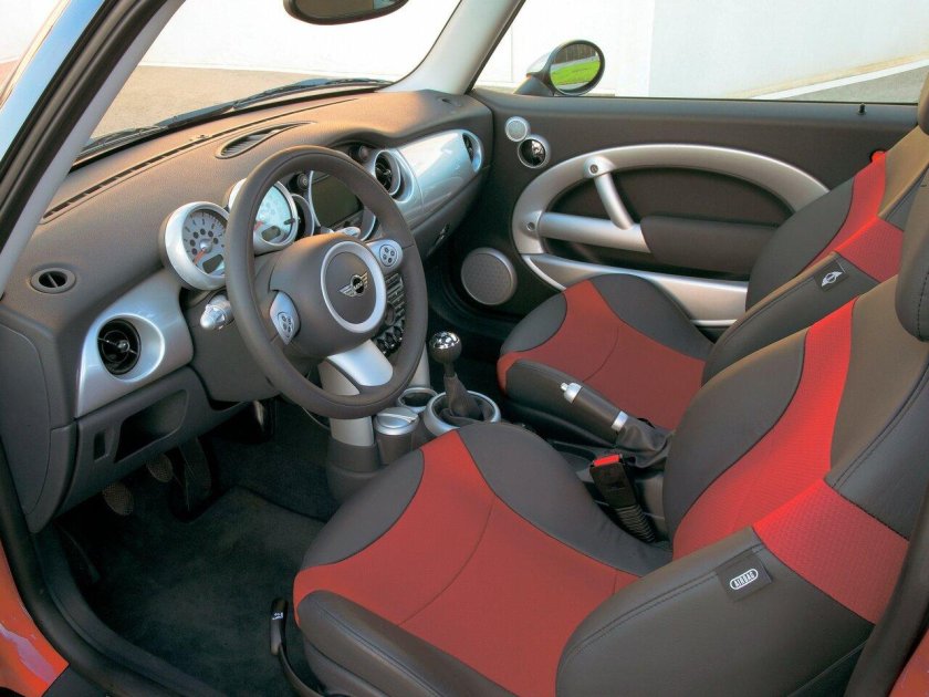 Mini Cooper 2006 салон