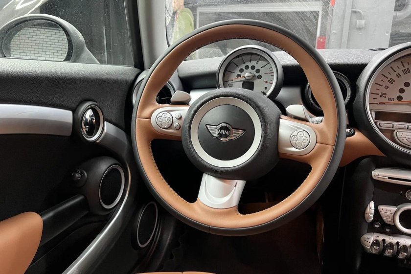 Перетяжка руля мини Купер