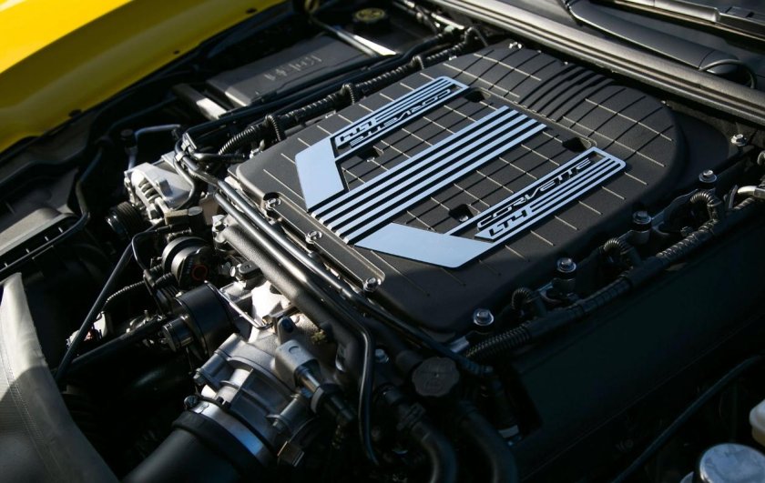 Chevrolet Corvette c7 двигатель