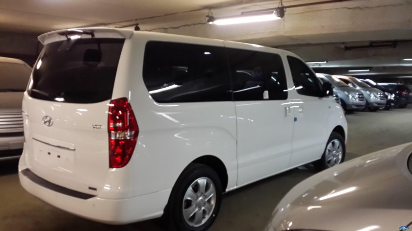 Hyundai Grand Starex 2010 зад