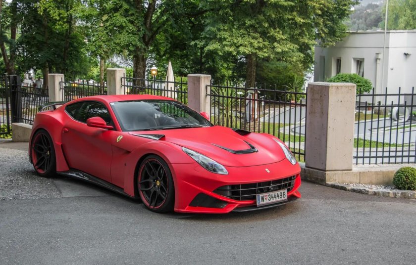 Феррари ф12 Берлинетта