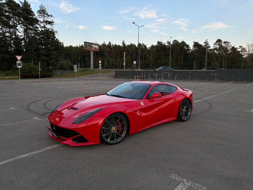 Ferrari f12