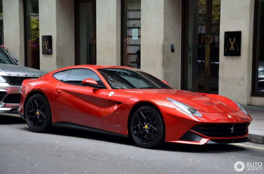 Феррари ф12 берлинетта