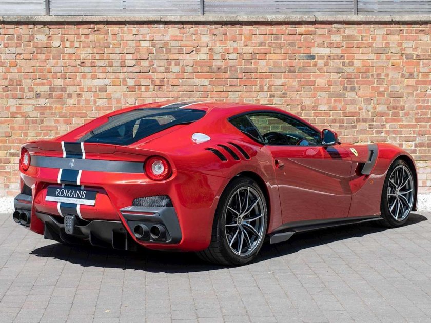 Феррари ф12 Берлинетта