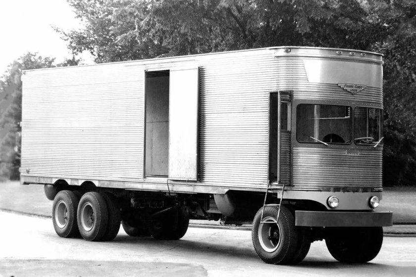 Fageol TC CARGOLINER, 1950 год