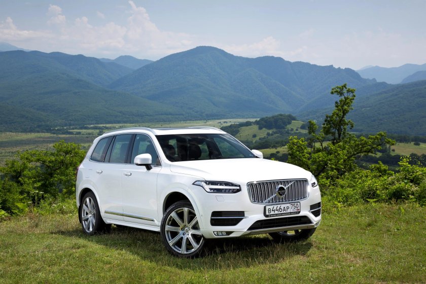 Volvo xc90 White