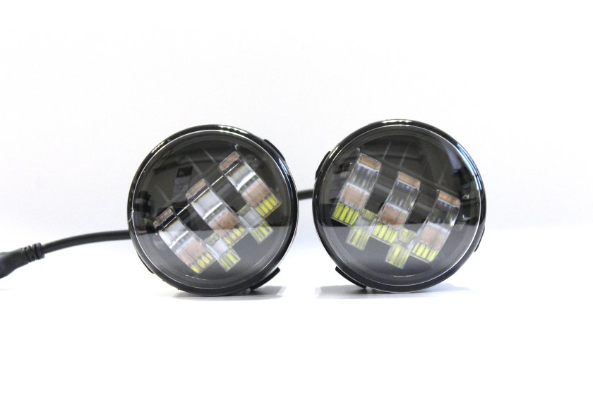 Диодные туманки на Ниссан Тиида