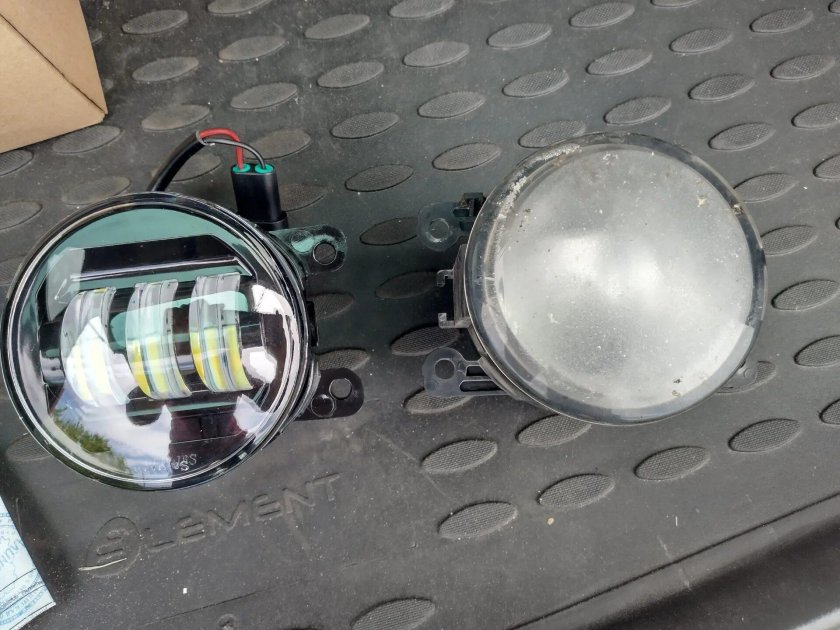 Линзы в ПТФ Пежо 308