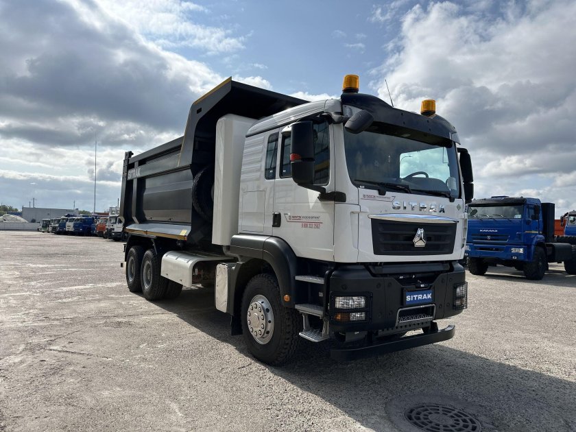 Самосвал sitrak