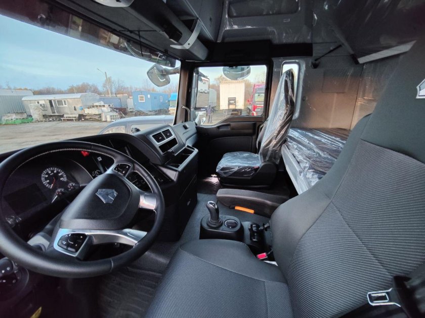 Sitrak тягач 4x2