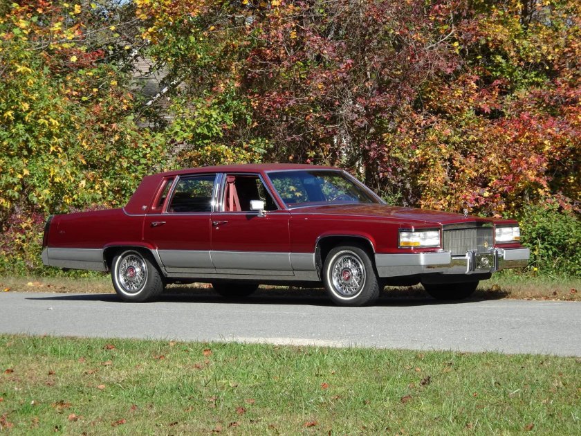 Cadillac brougham 1992
