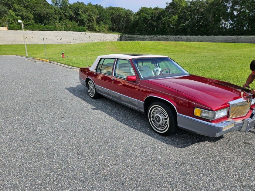 Cadillac sedan deville