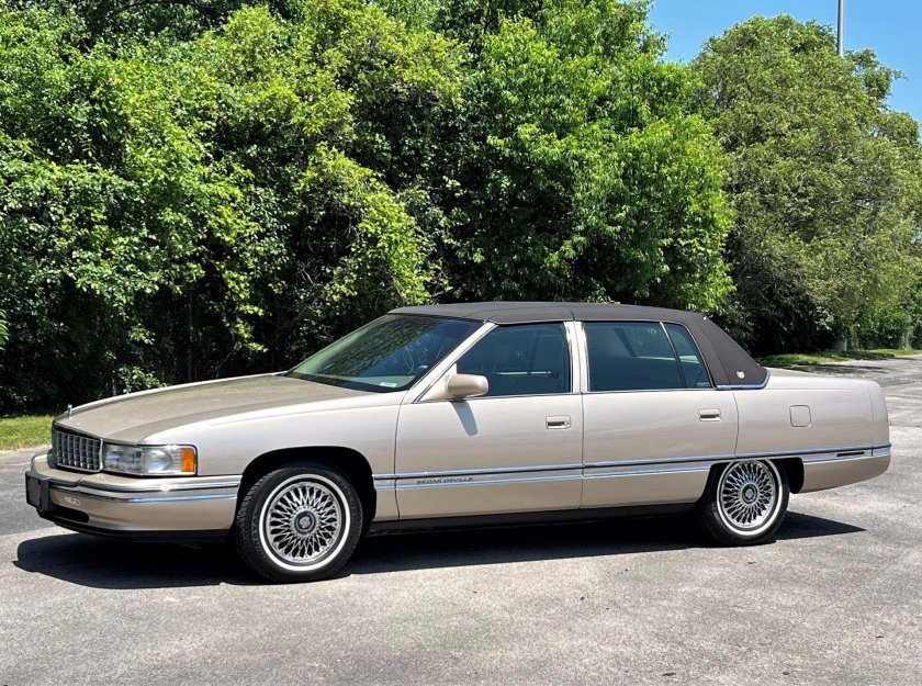 Cadillac fleetwood brougham 1996