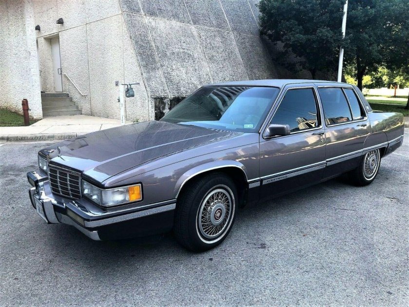 Кадиллак седан девиль 1985