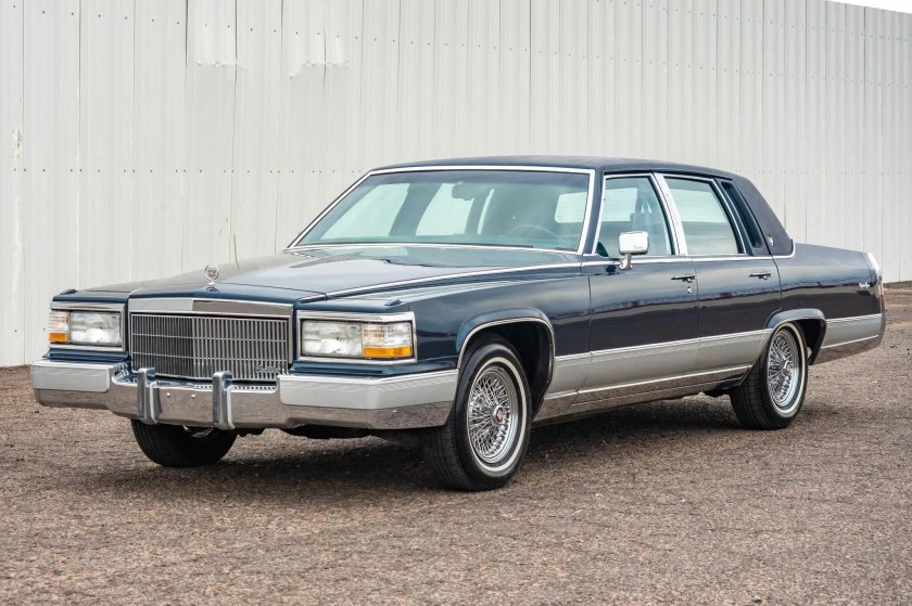 Cadillac fleetwood brougham 1983