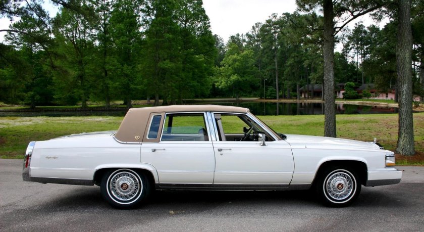 Cadillac Fleetwood Brougham 1991