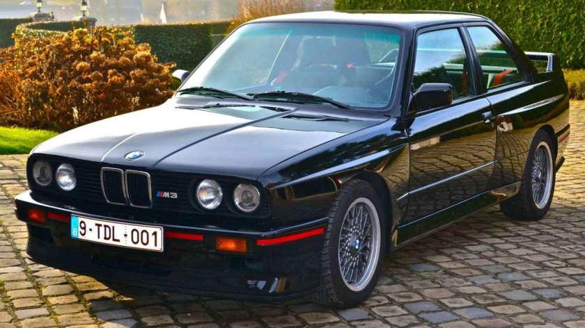 BMW 5 e30