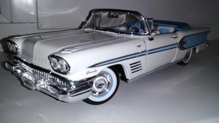 1958 Pontiac Bonneville Lowrider