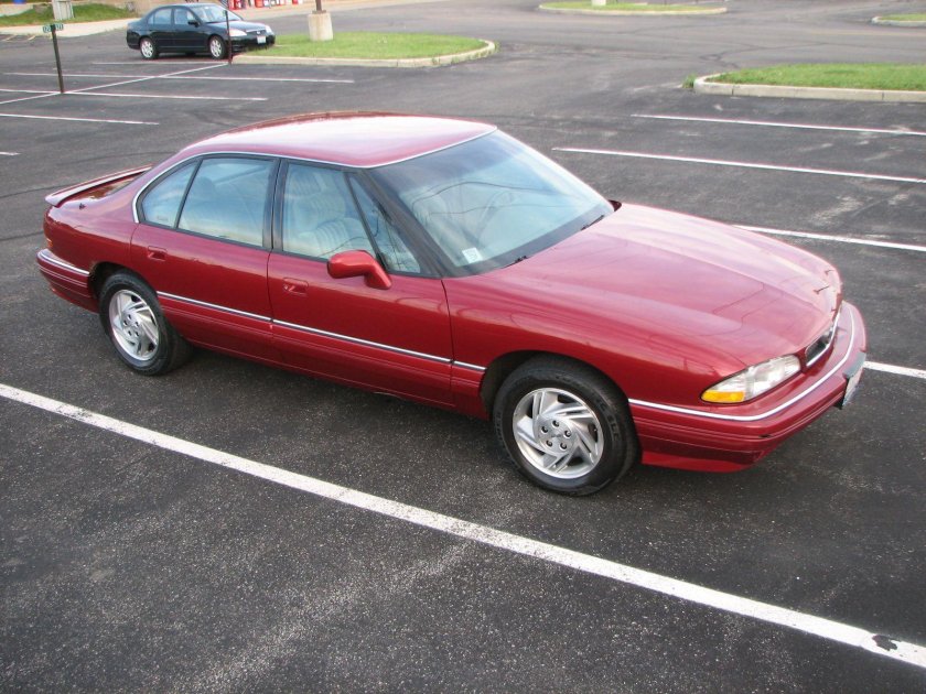 Понтиак Бонневиль 1993