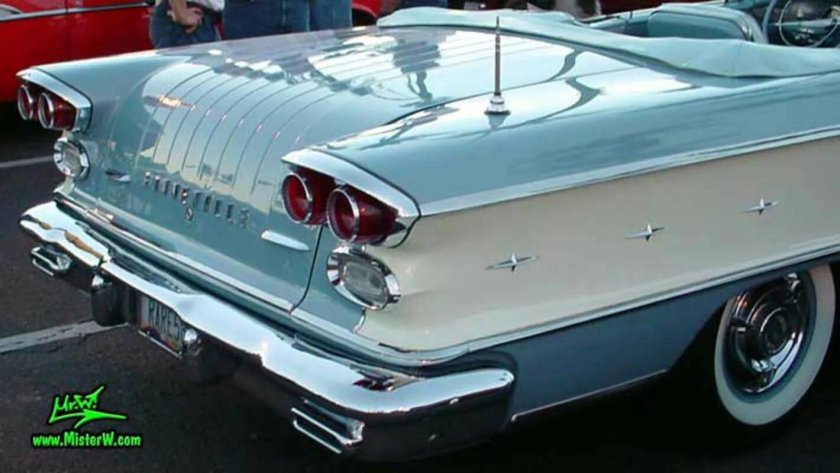 1958 Pontiac Bonneville Lowrider