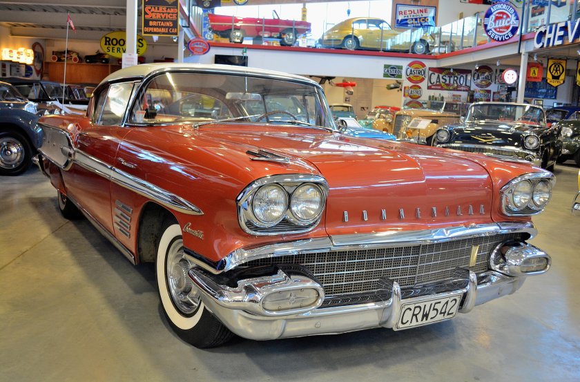 1958 Pontiac Bonneville Lowrider