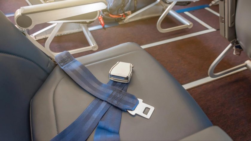Ремень безопасности в самолете