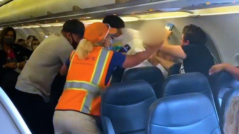 Борт самолета