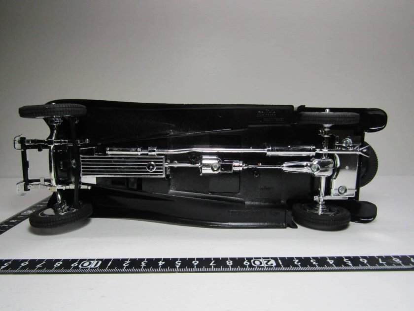 Коллекционная масштабная модель автомобиля