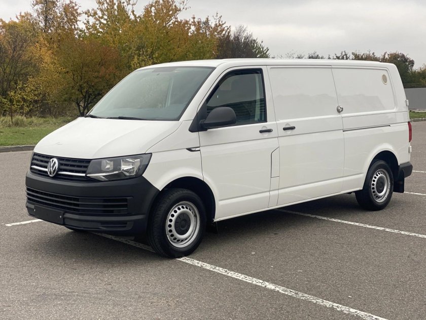 VW Transporter 2021