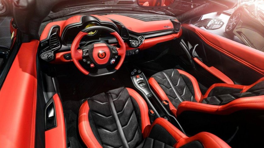Ferrari 458 Spider салон
