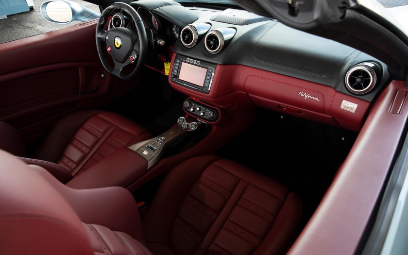 Феррари Калифорния салон