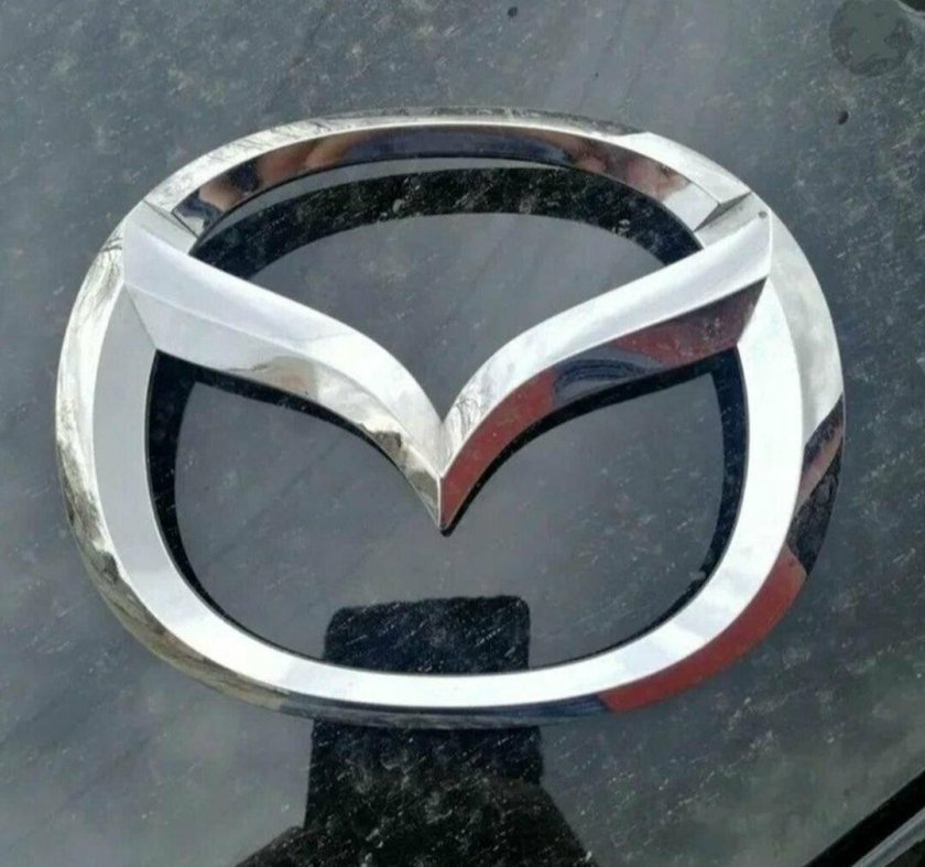 Шильдик Mazda