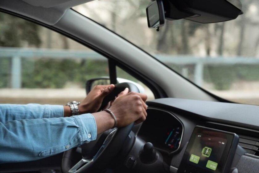 Мужчина за рулем