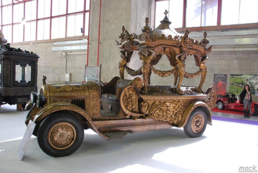 Катафалк 20 века