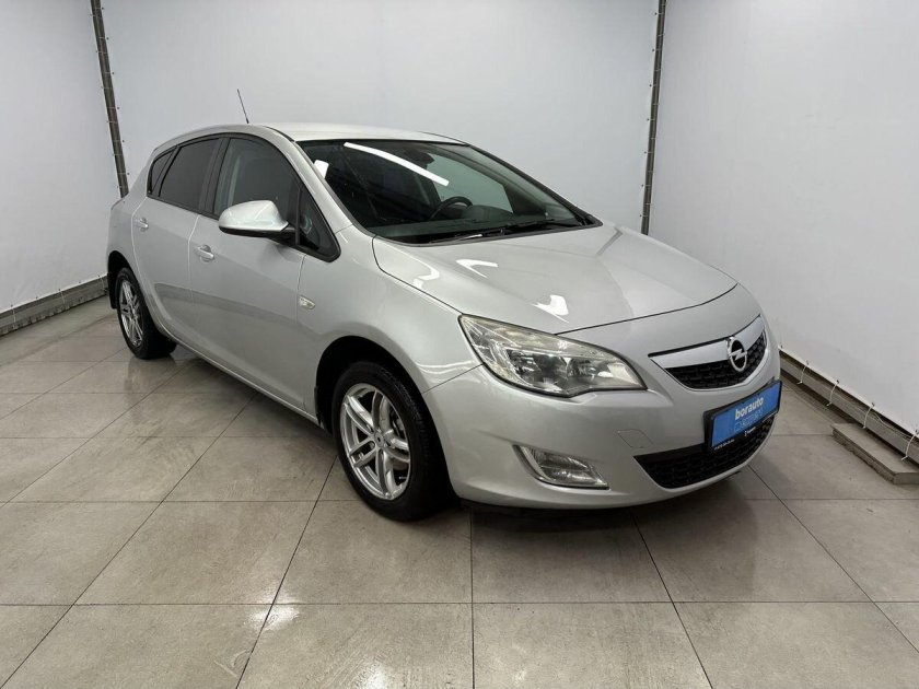 Opel astra 2010
